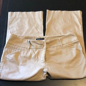 NY & C capris size 8.  EUC